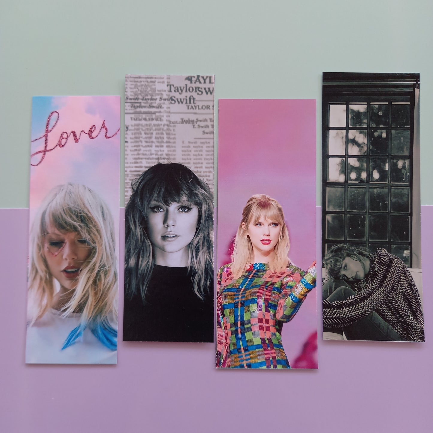 Taylor Swift (2) Glossy Bookmarks