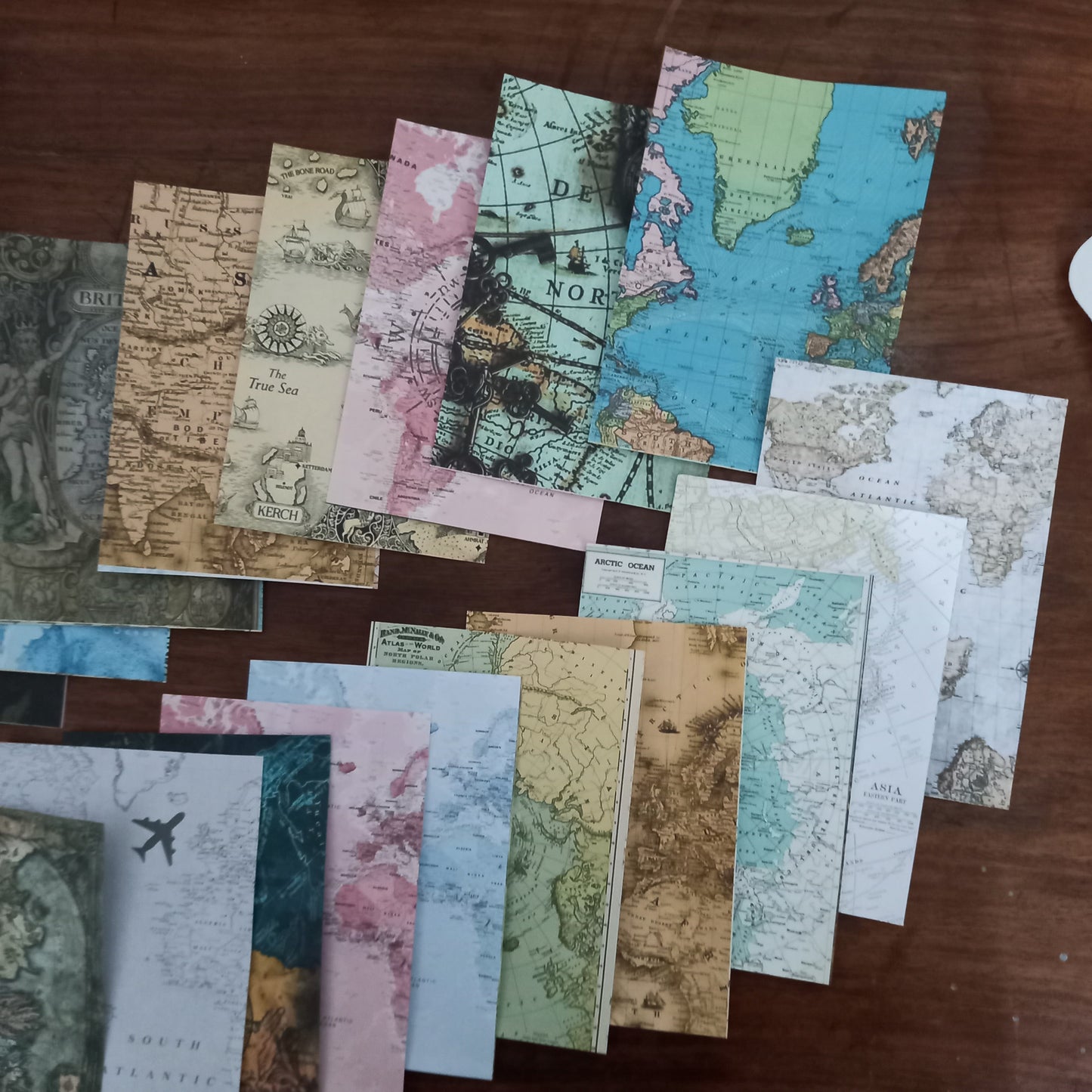 Maps Pack of 20 paper journal crafts (A6 size)