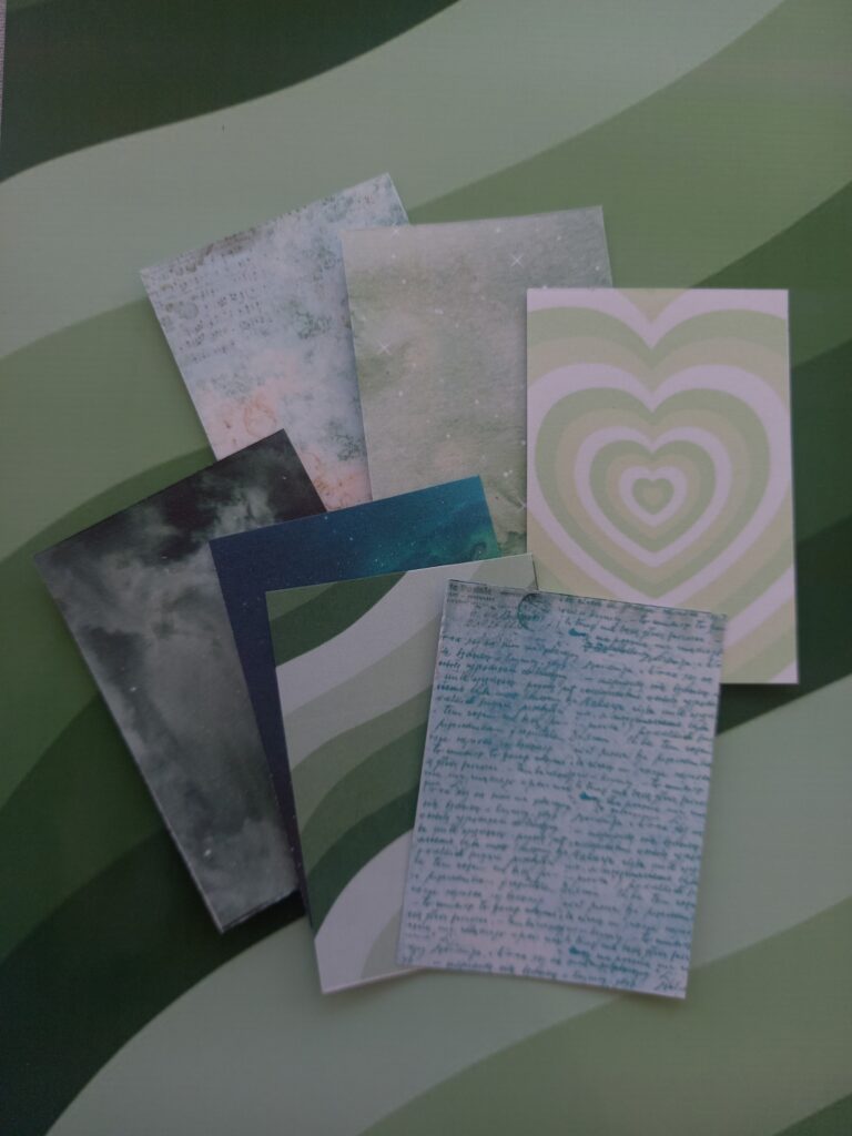 Green Journaling Paper - Pack of 32